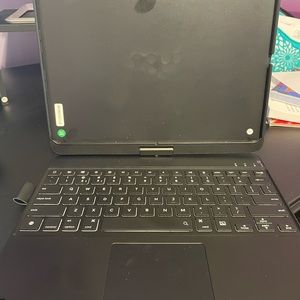 Gently used iPad Pro 12.9 keyboard case